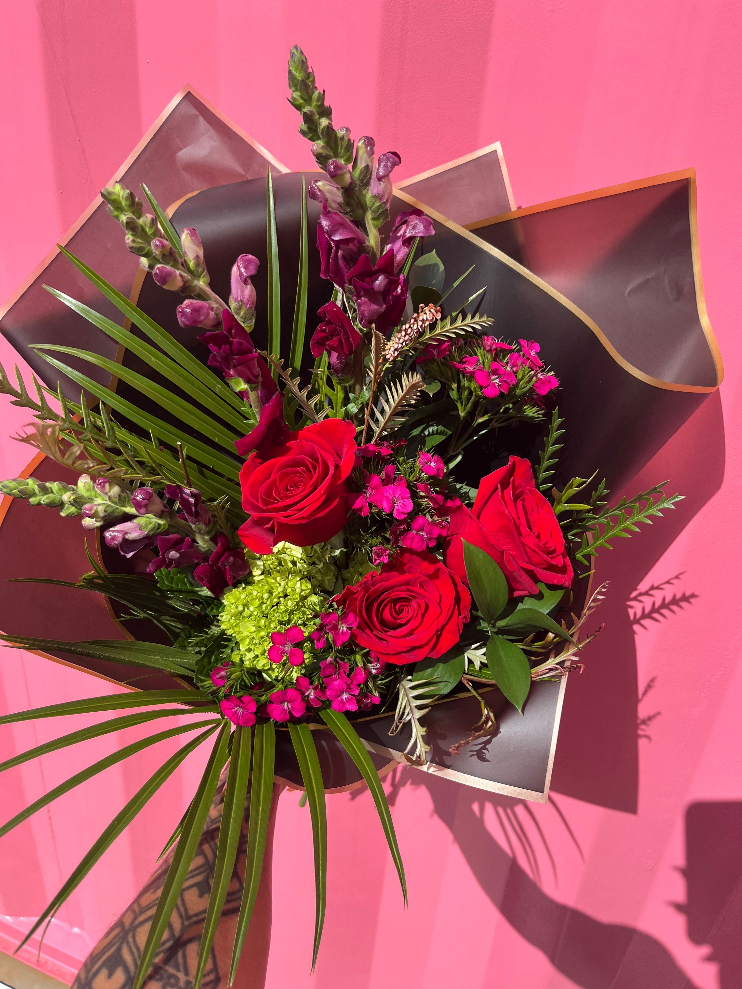 How Much Should You Spend on Flowers? A Florist's Guide